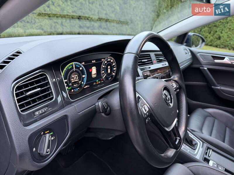 Хэтчбек Volkswagen e-Golf 2019 в Ровно