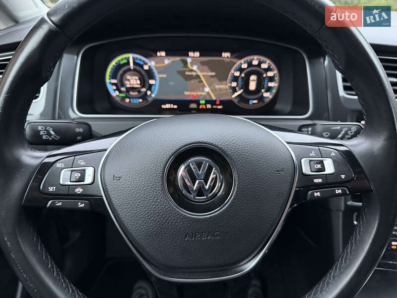 Хэтчбек Volkswagen e-Golf 2019 в Ровно