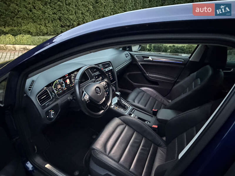 Хэтчбек Volkswagen e-Golf 2019 в Ровно