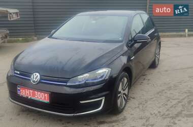 Хетчбек Volkswagen e-Golf 2017 в Радивиліві