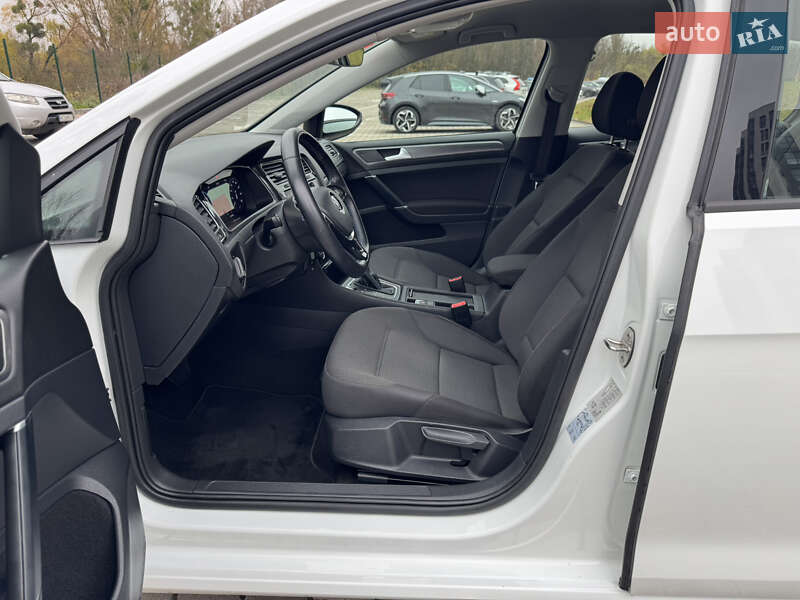 Хэтчбек Volkswagen e-Golf 2019 в Луцке