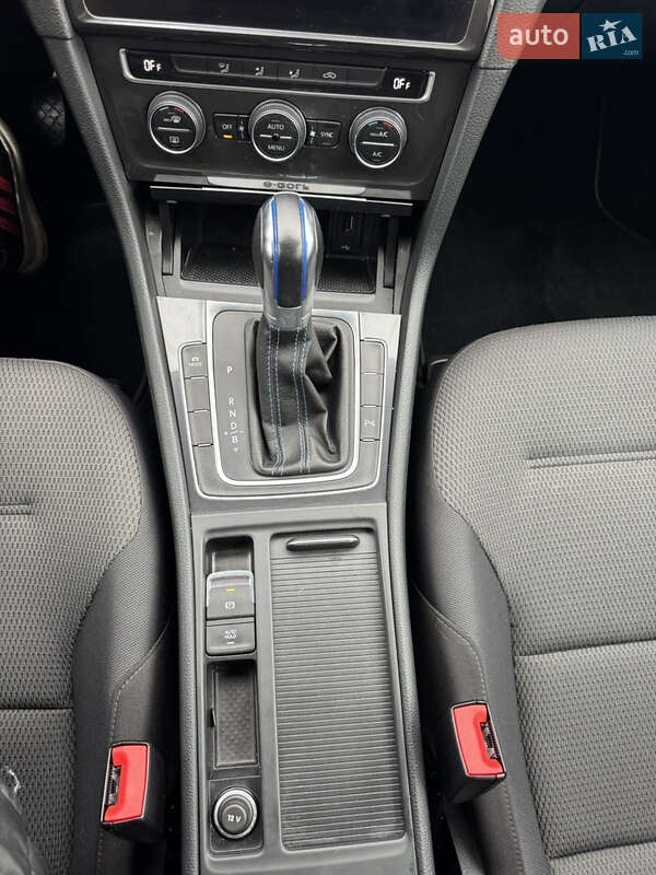 Хэтчбек Volkswagen e-Golf 2019 в Луцке