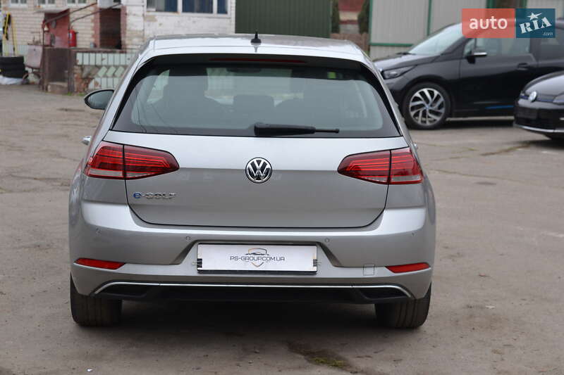Хэтчбек Volkswagen e-Golf 2018 в Луцке