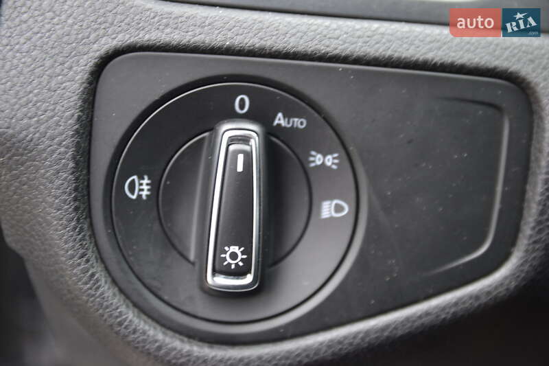 Хэтчбек Volkswagen e-Golf 2018 в Луцке