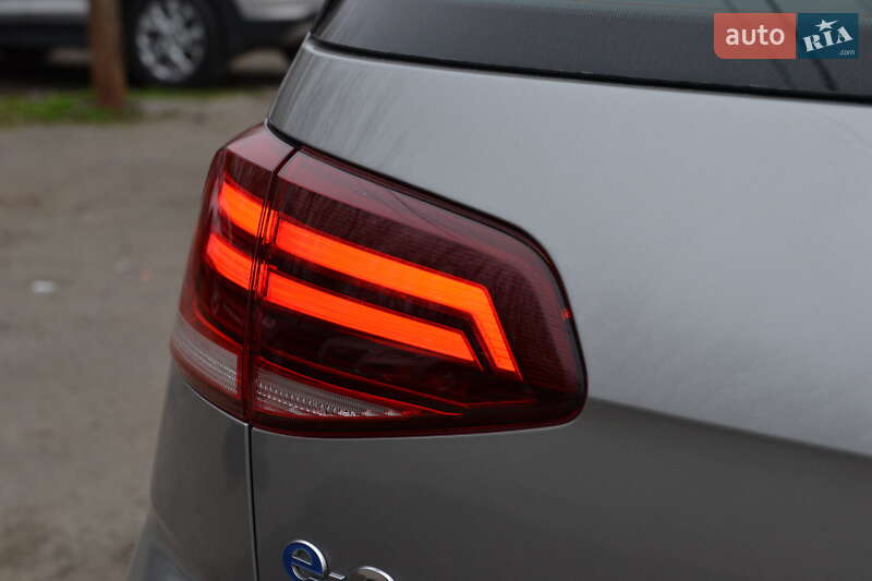 Хэтчбек Volkswagen e-Golf 2018 в Луцке