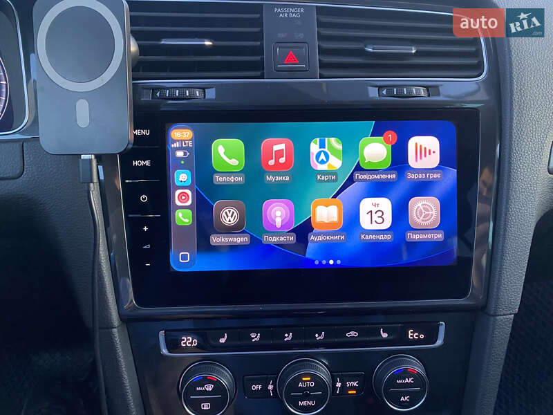 Хэтчбек Volkswagen e-Golf 2018 в Львове