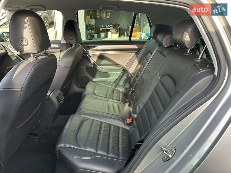 Хетчбек Volkswagen e-Golf 2014 в Тернополі