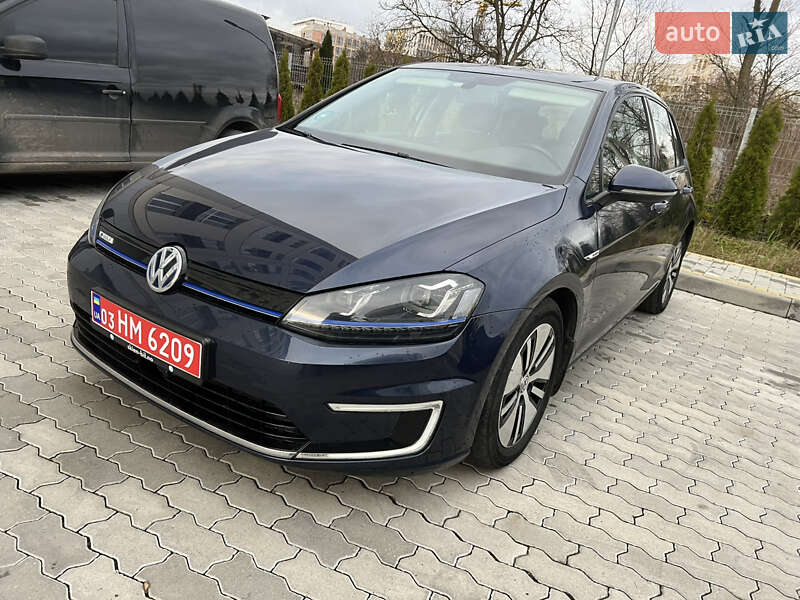 Хэтчбек Volkswagen e-Golf 2015 в Львове