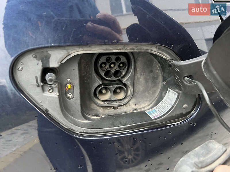 Хэтчбек Volkswagen e-Golf 2015 в Львове