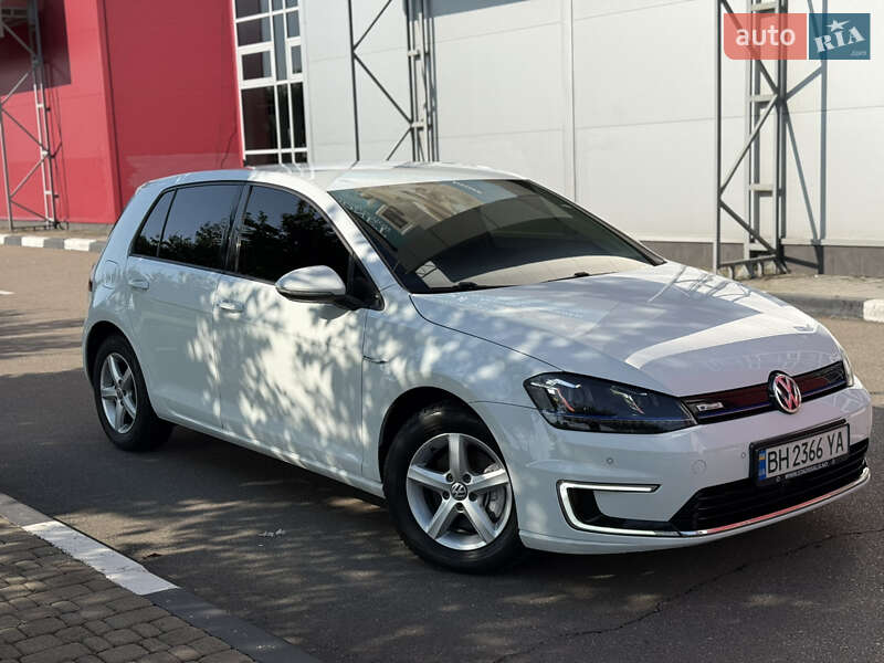 Хэтчбек Volkswagen e-Golf 2014 в Киеве