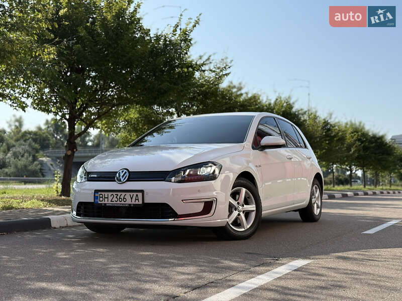 Хэтчбек Volkswagen e-Golf 2014 в Киеве