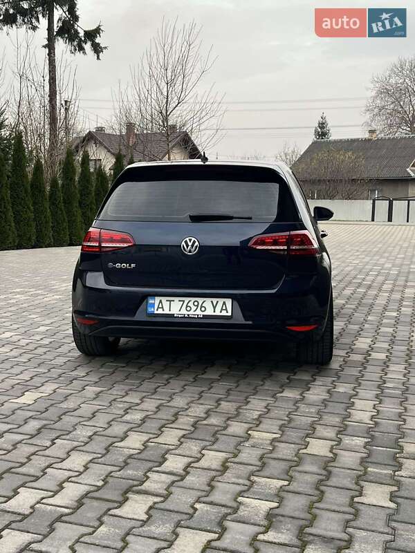 Хетчбек Volkswagen e-Golf 2015 в Косові фото 15 Хетчбек Volkswagen e-Golf 2015 в Косові
