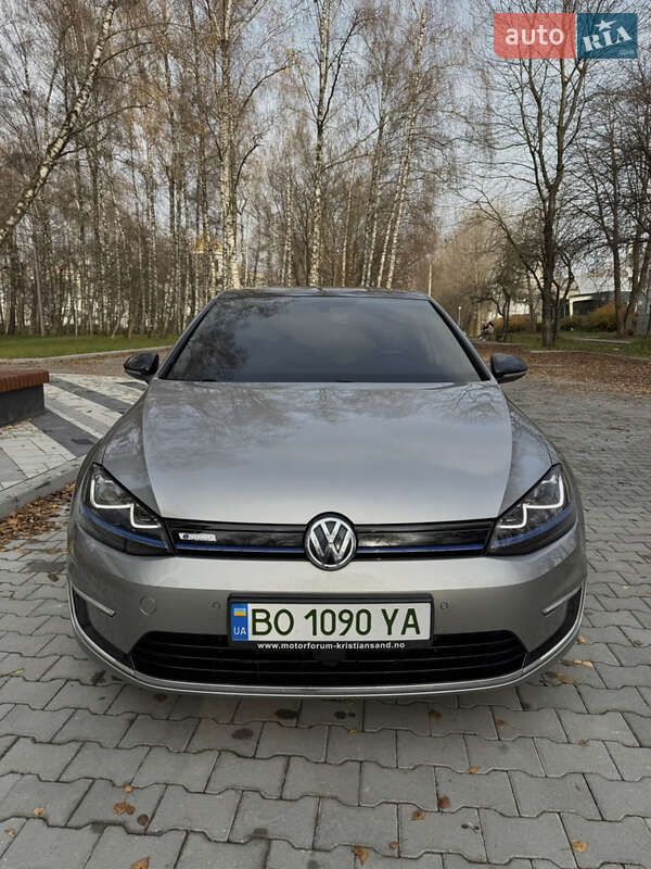 Хэтчбек Volkswagen e-Golf 2015 в Тернополе