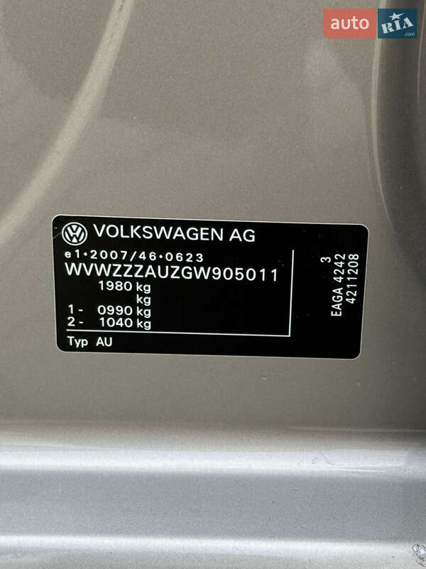 Хэтчбек Volkswagen e-Golf 2015 в Тернополе