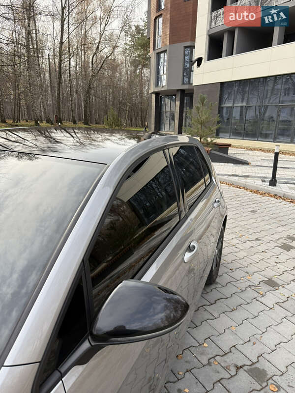 Хэтчбек Volkswagen e-Golf 2015 в Тернополе