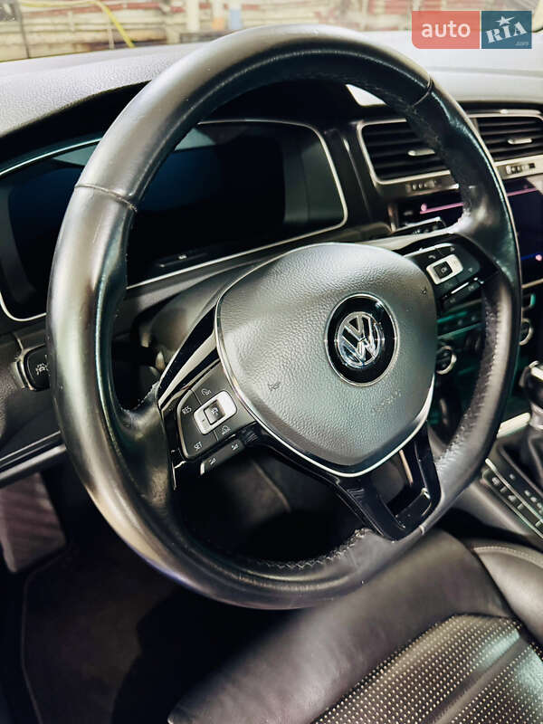 Хетчбек Volkswagen e-Golf 2018 в Львові