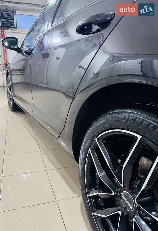 Хетчбек Volkswagen e-Golf 2018 в Львові