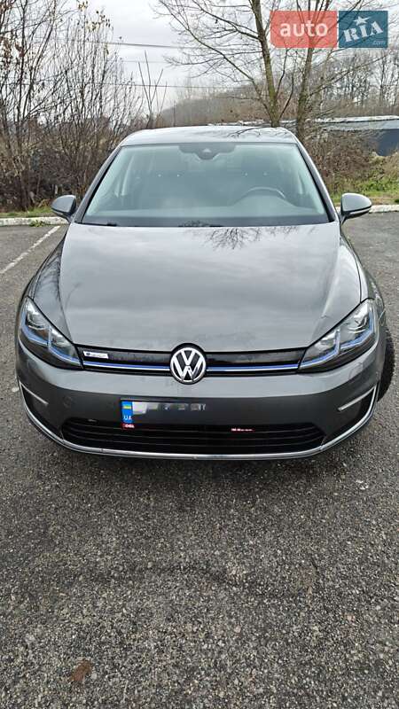 Хэтчбек Volkswagen e-Golf 2018 в Глевахе