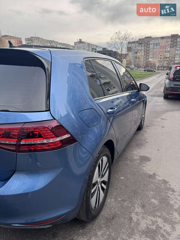 Хетчбек Volkswagen e-Golf 2015 в Кропивницькому