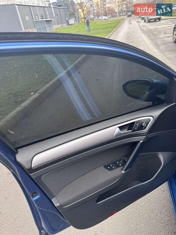 Хетчбек Volkswagen e-Golf 2015 в Кропивницькому