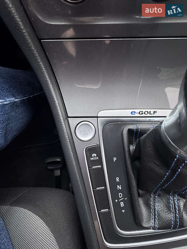 Хетчбек Volkswagen e-Golf 2015 в Кропивницькому