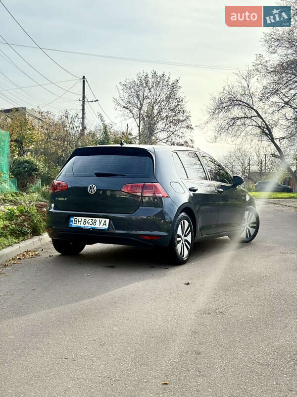 Хетчбек Volkswagen e-Golf 2016 в Одесі