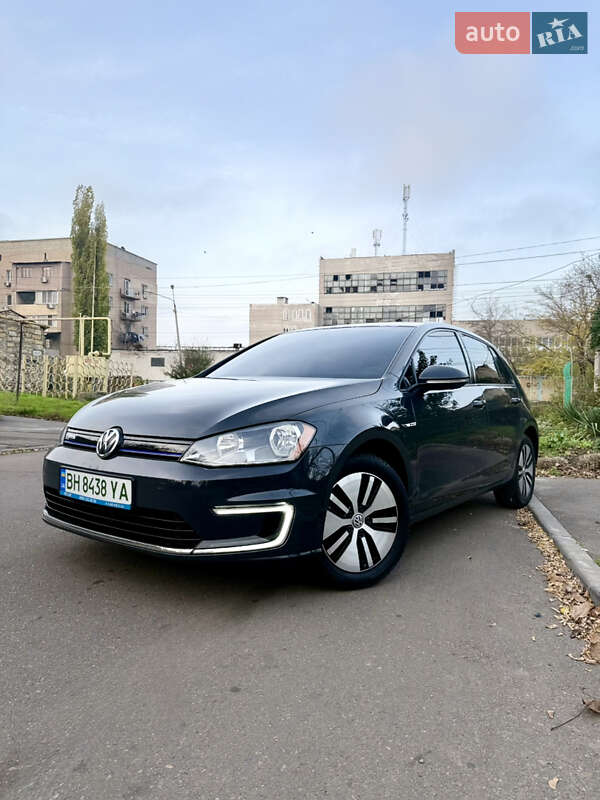 Хетчбек Volkswagen e-Golf 2016 в Одесі