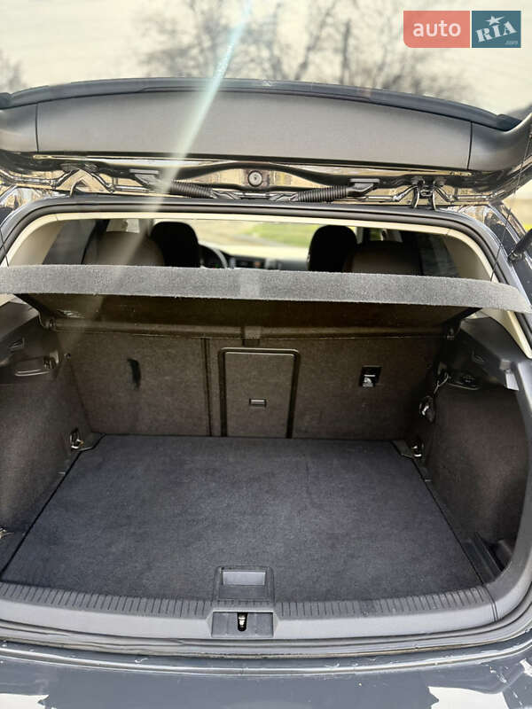 Хетчбек Volkswagen e-Golf 2016 в Одесі