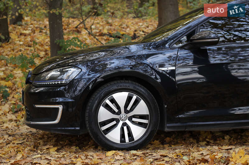 Хэтчбек Volkswagen e-Golf 2015 в Тернополе