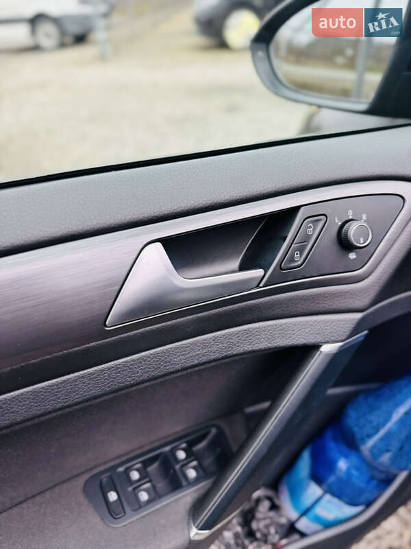 Хетчбек Volkswagen e-Golf 2019 в Іршаві фото 20 Хетчбек Volkswagen e-Golf 2019 в Іршаві