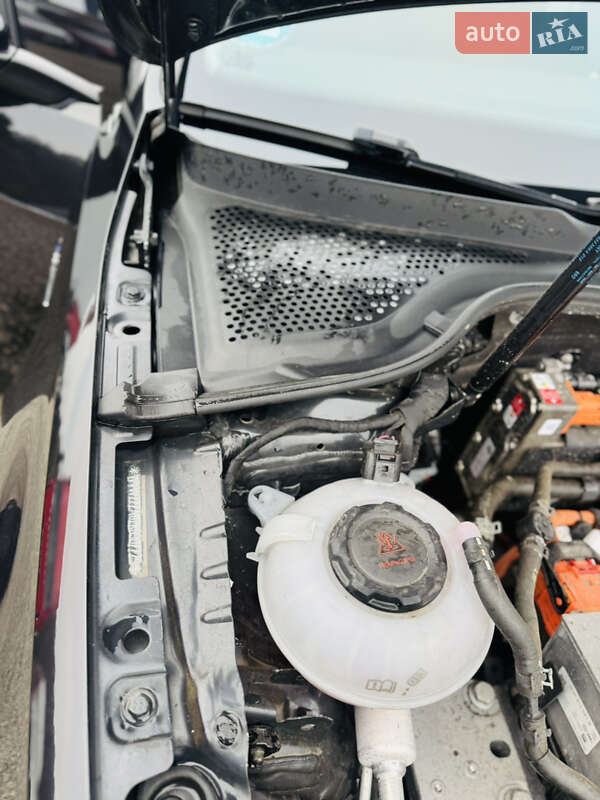 Хетчбек Volkswagen e-Golf 2019 в Іршаві фото 31 Хетчбек Volkswagen e-Golf 2019 в Іршаві