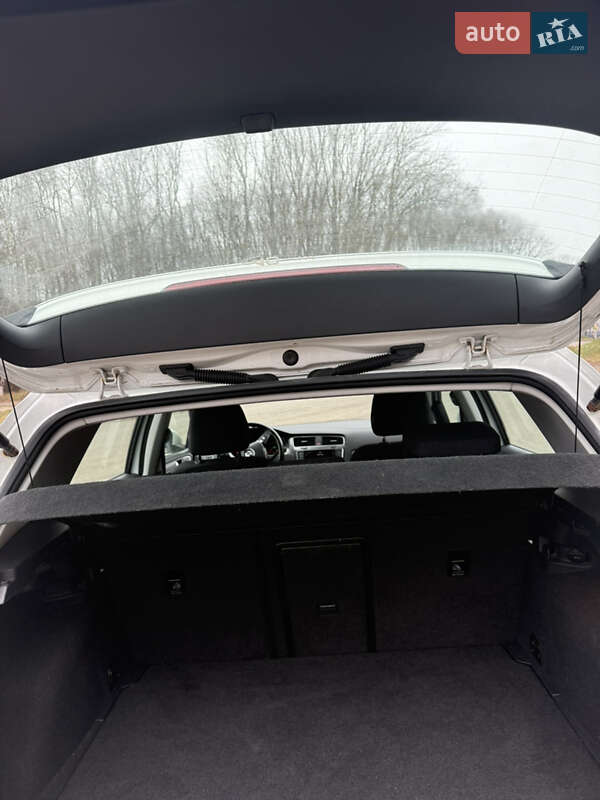 Хетчбек Volkswagen e-Golf 2014 в Тернополі фото 12 Хетчбек Volkswagen e-Golf 2014 в Тернополі