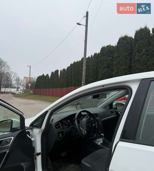 Хетчбек Volkswagen e-Golf 2014 в Тернополі фото 24 Хетчбек Volkswagen e-Golf 2014 в Тернополі