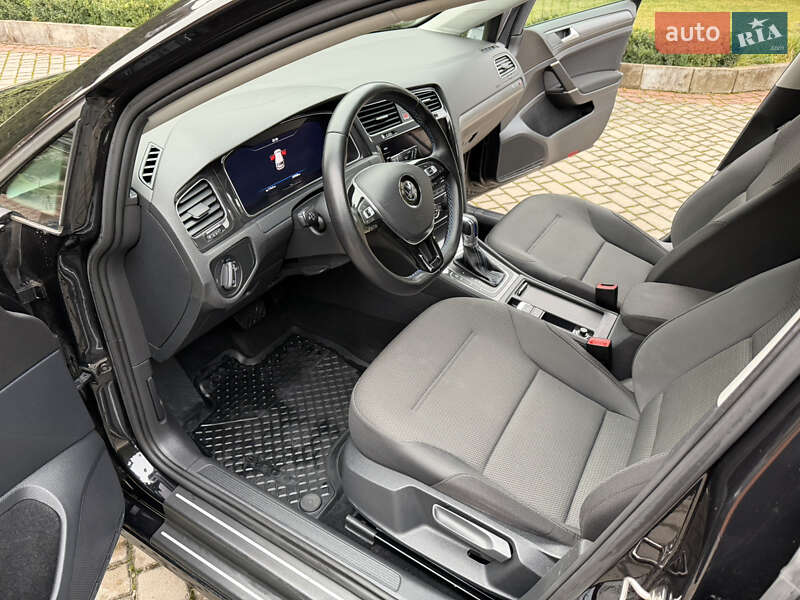 Хэтчбек Volkswagen e-Golf 2018 в Ровно