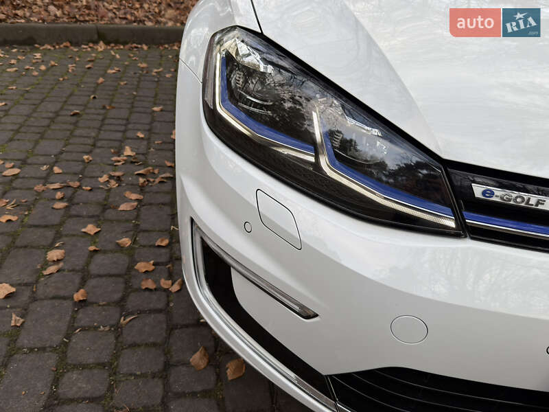 Хэтчбек Volkswagen e-Golf 2017 в Львове