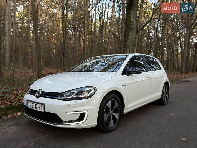 Хэтчбек Volkswagen e-Golf 2017 в Львове