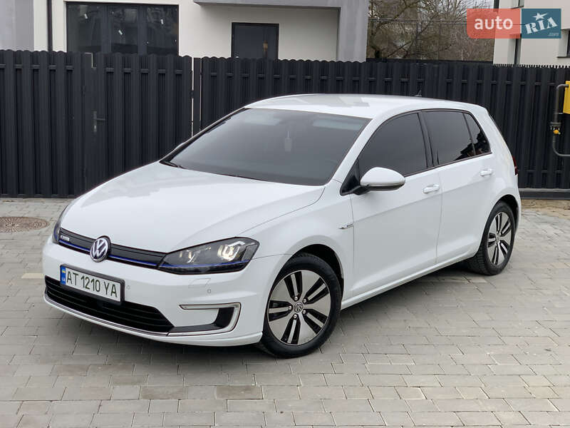 Хэтчбек Volkswagen e-Golf 2015 в Ивано-Франковске