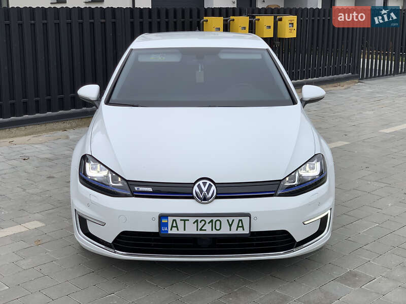 Хэтчбек Volkswagen e-Golf 2015 в Ивано-Франковске