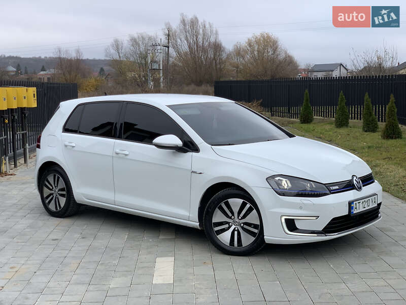 Хэтчбек Volkswagen e-Golf 2015 в Ивано-Франковске