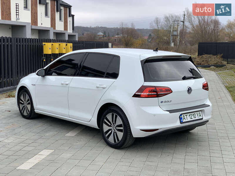 Хэтчбек Volkswagen e-Golf 2015 в Ивано-Франковске