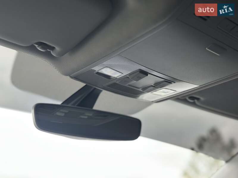 Хэтчбек Volkswagen e-Golf 2020 в Днепре