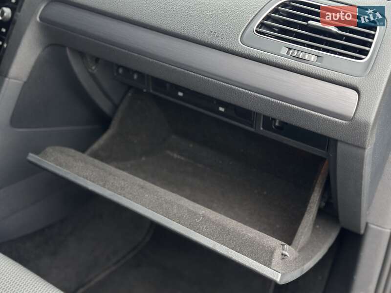 Хэтчбек Volkswagen e-Golf 2020 в Днепре