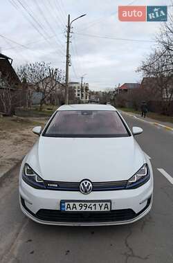 Хэтчбек Volkswagen e-Golf 2015 в Ирпене