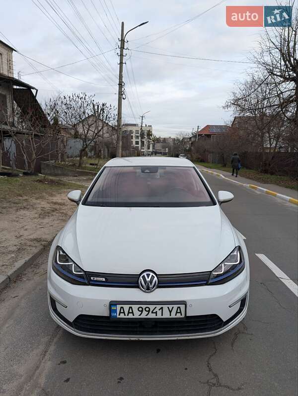 Volkswagen e-Golf 2015 Volkswagen e-Golf 2015