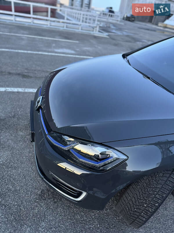 Хэтчбек Volkswagen e-Golf 2020 в Днепре