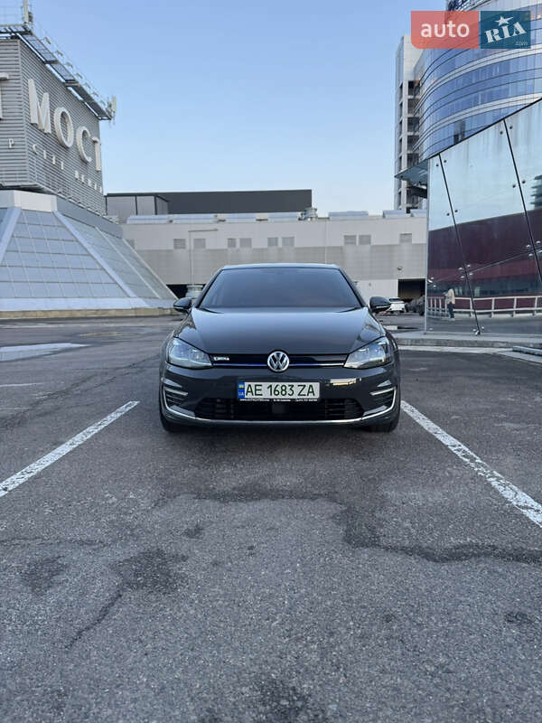 Хэтчбек Volkswagen e-Golf 2020 в Днепре