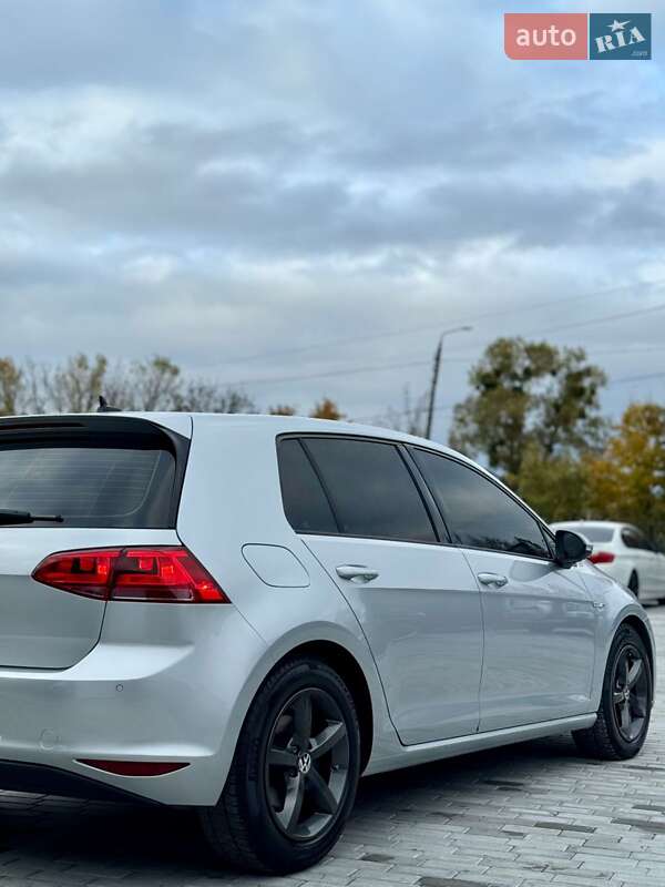 Хетчбек Volkswagen e-Golf 2015 в Чернівцях фото 17 Хетчбек Volkswagen e-Golf 2015 в Чернівцях