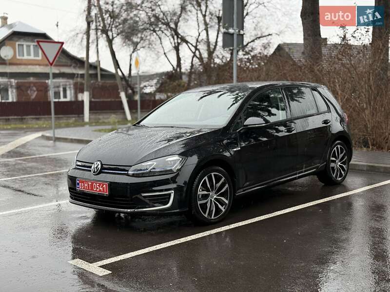 Хэтчбек Volkswagen e-Golf 2019 в Дубно