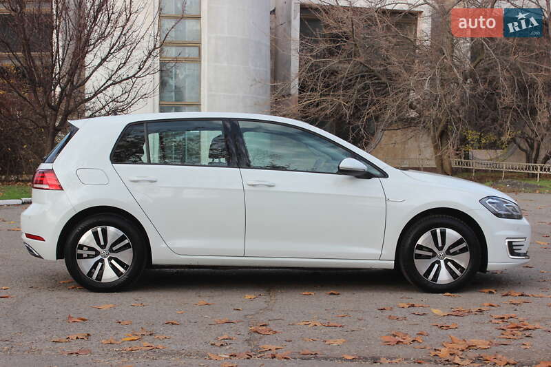 Хэтчбек Volkswagen e-Golf 2020 в Днепре