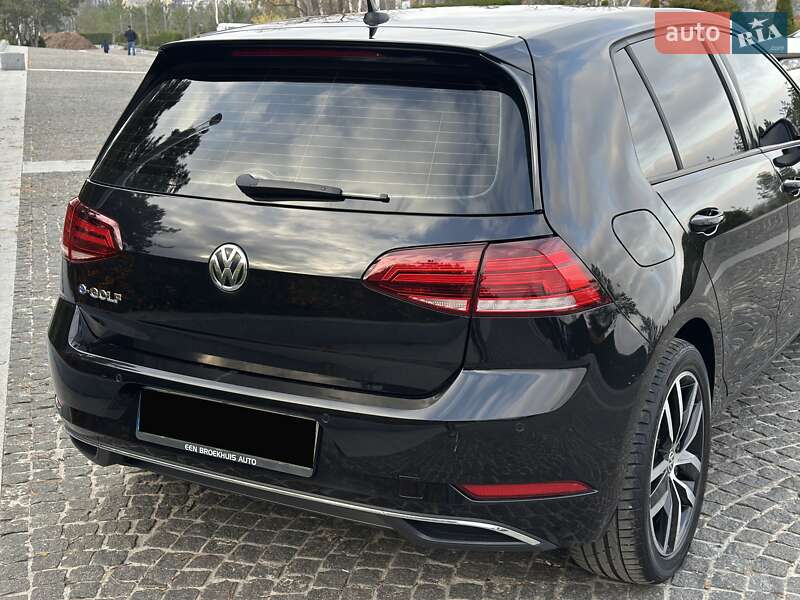 Хэтчбек Volkswagen e-Golf 2020 в Днепре